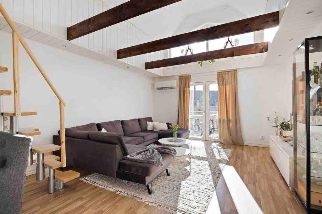 Mysigt Hus Med Natur & Jacuzzi I Olofstorp Göteborg Exteriör bild